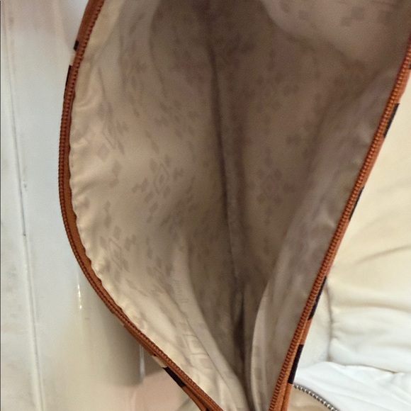 Nw/oT - Thirty-One Leopard Print Wristlet in Tan and Black - Picture 3 of 3